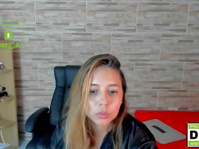 Live sex webcam photo for isabelasweet #273569751