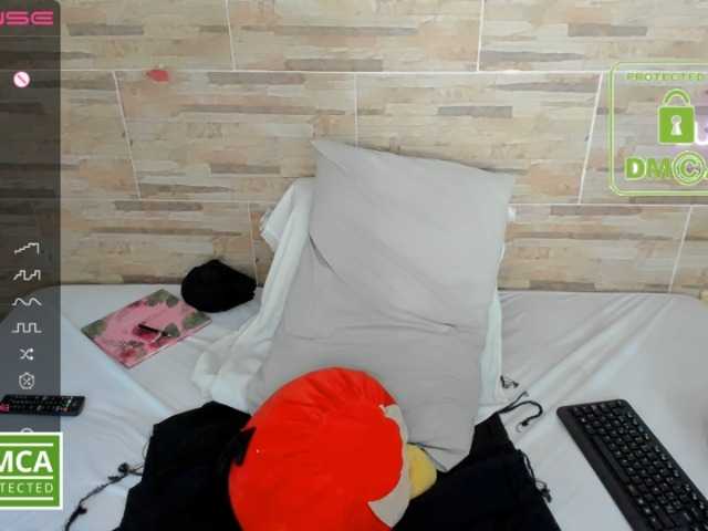 Live sex webcam photo for isabelasweet #275564129