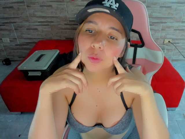 Live sex webcam photo for isabelasweet #276061021