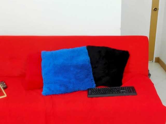 Live sex webcam photo for isabelasweet #277232557