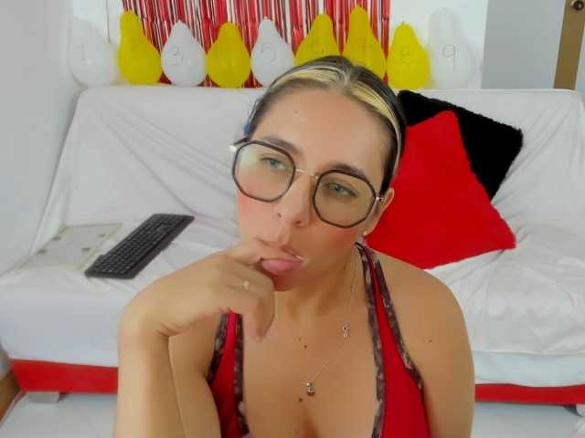 Live sex webcam photo for isabelasweet #277329165