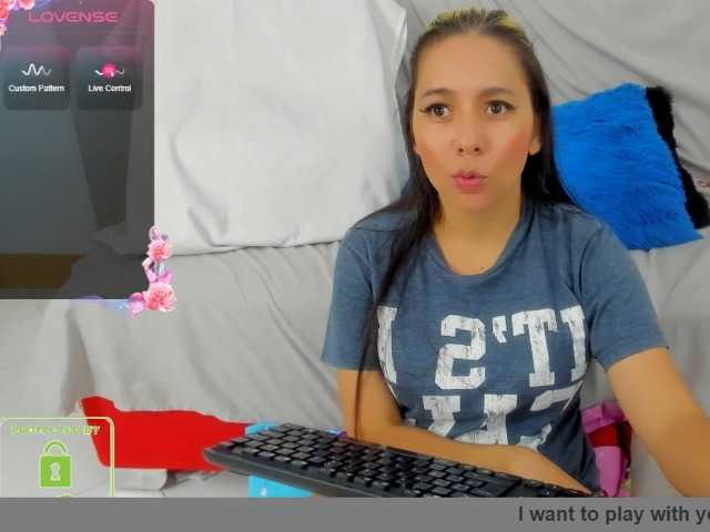 Live sex webcam photo for isabelasweet #282233062