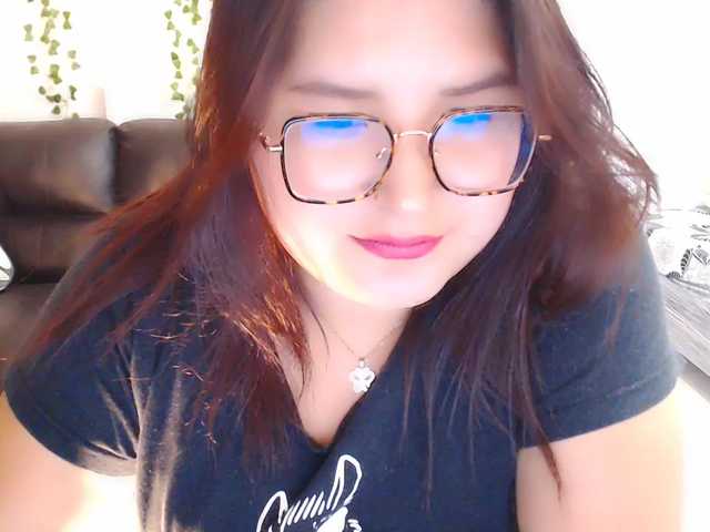 Live sex webcam photo for isabelasweetx #272982479