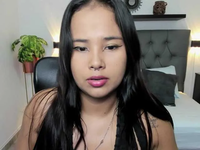 Live sex webcam photo for isabella-florez22 #290805598