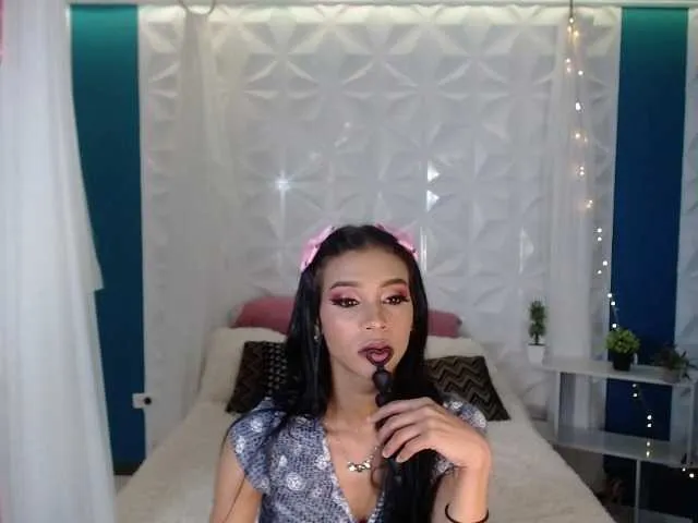 Live sex webcam photo for isabella-mont #272434351