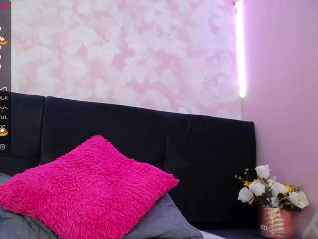 Live sex webcam photo for isabella-smit #274120737