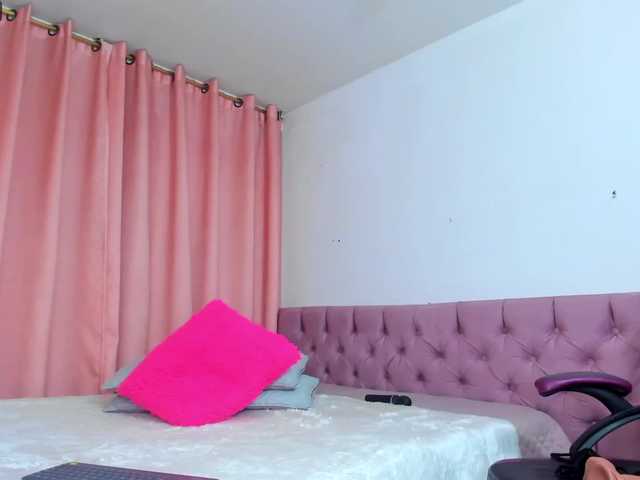 Live sex webcam photo for isabella-smit #274347742