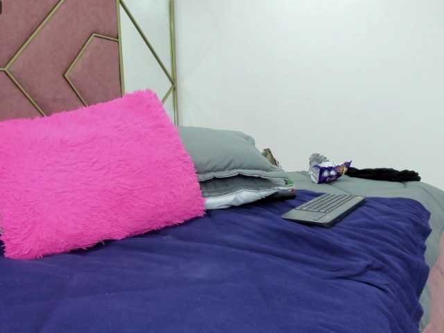 Live sex webcam photo for isabella-smit #275643205