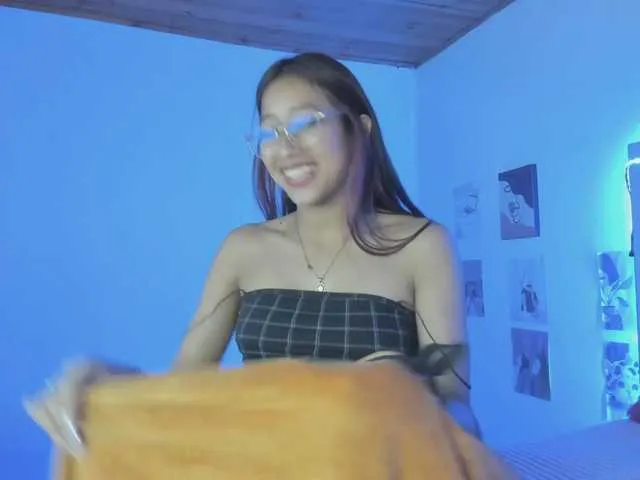 Live sex webcam photo for Isabella16 #273261193