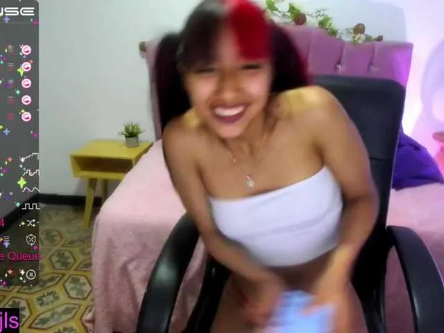 Live sex webcam photo for Isabella16 #273732463