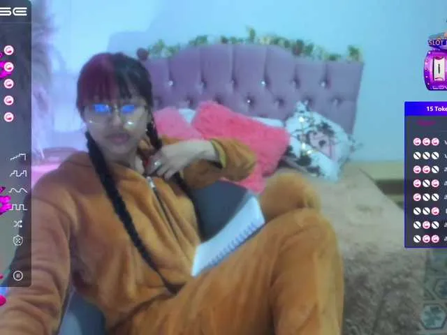 Live sex webcam photo for Isabella16 #273907360