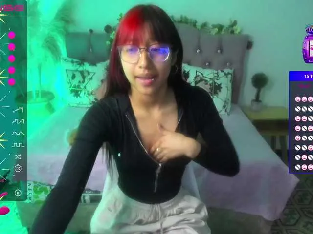 Live sex webcam photo for Isabella16 #273968062