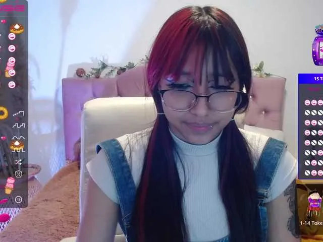 Live sex webcam photo for Isabella16 #274319765