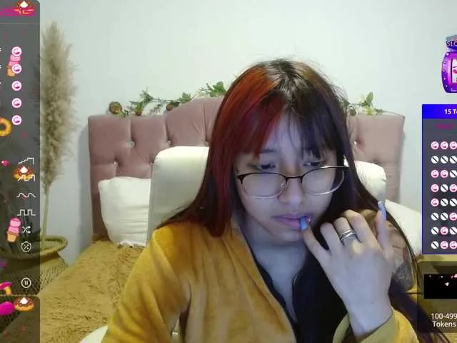 Live sex webcam photo for Isabella16 #274330565