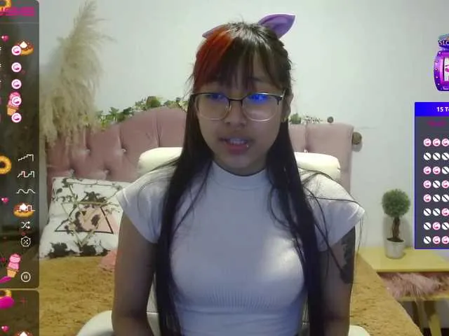Live sex webcam photo for Isabella16 #274401716