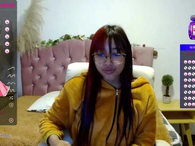 Live sex webcam photo for Isabella16 #274450266