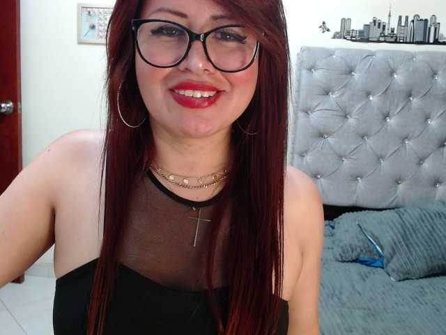 Live sex webcam photo for isabellacen #275555707