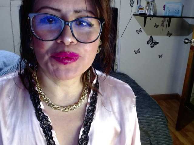 Live sex webcam photo for isabellacen #275756314