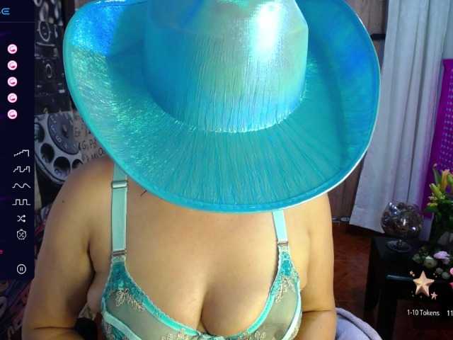 Live sex webcam photo for isabellacen #276196962