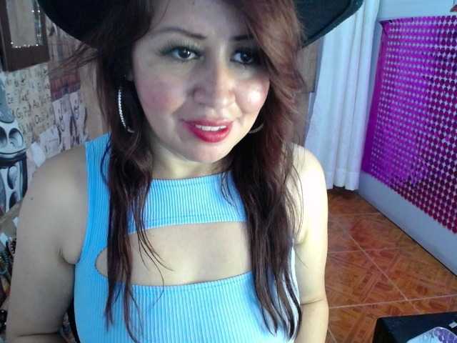 Live sex webcam photo for isabellacen #276401856