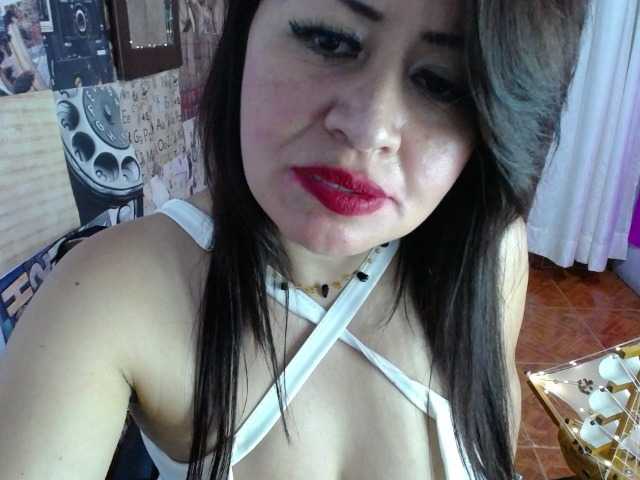 Live sex webcam photo for isabellacen #276465159