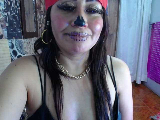 Live sex webcam photo for isabellacen #276584155