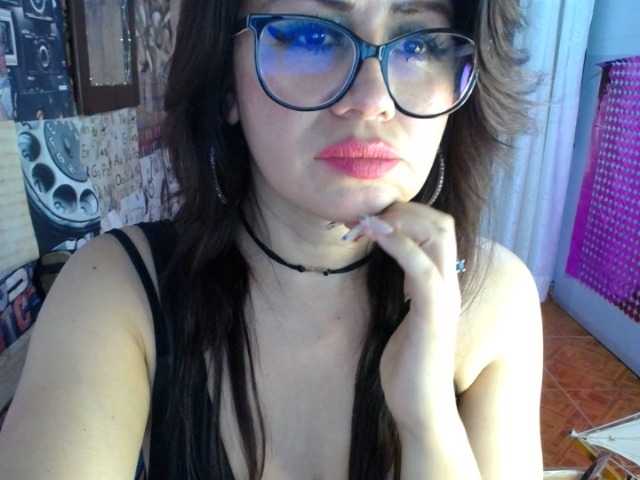 Live sex webcam photo for isabellacen #276645392