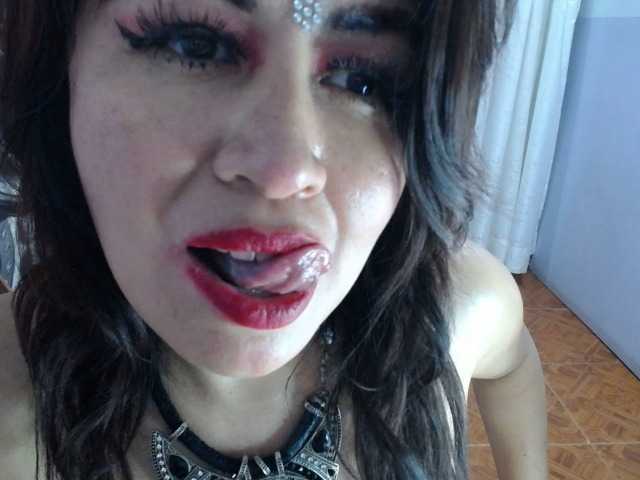 Live sex webcam photo for isabellacen #276757888