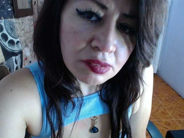 Live sex webcam photo for isabellacen #276807600