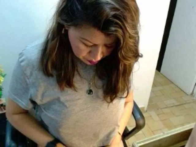 Live sex webcam photo for isabellacen #291034306