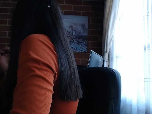 Live sex webcam photo for isabellalatin #272745409