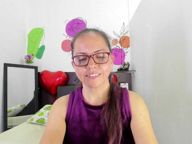 Live sex webcam photo for isabellasanto #272769334