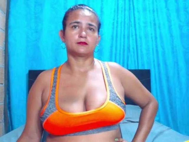Live sex webcam photo for isabellegree #276658802