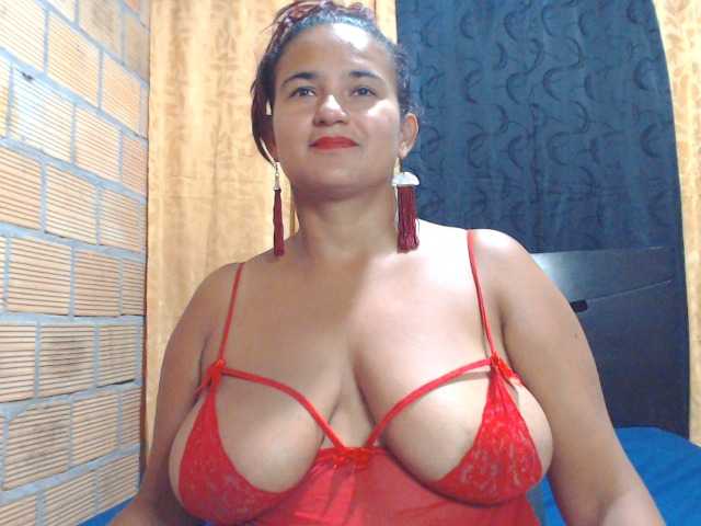 Live sex webcam photo for isabellegree #277796349