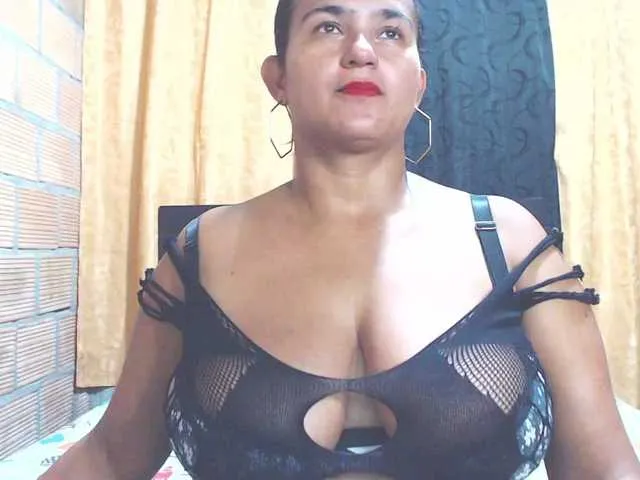 Live sex webcam photo for isabellegree #278067543