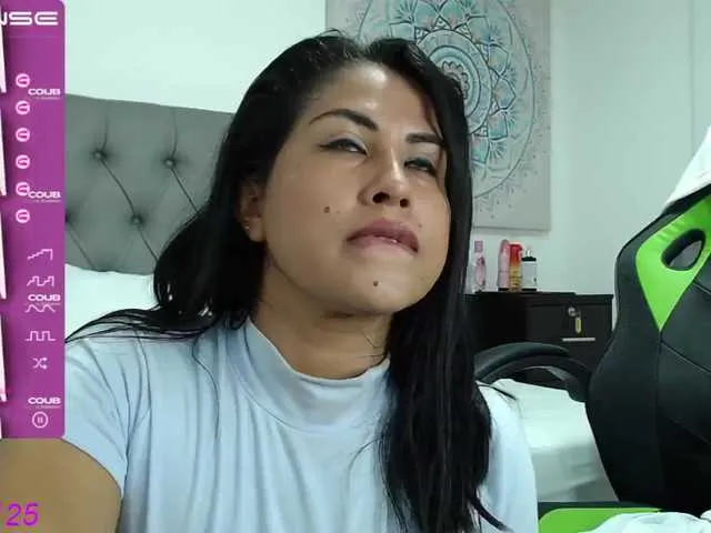 Live sex webcam photo for isaura-92 #272968272