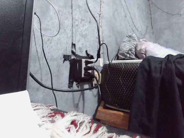 Live sex webcam photo for isisaenz #271789891