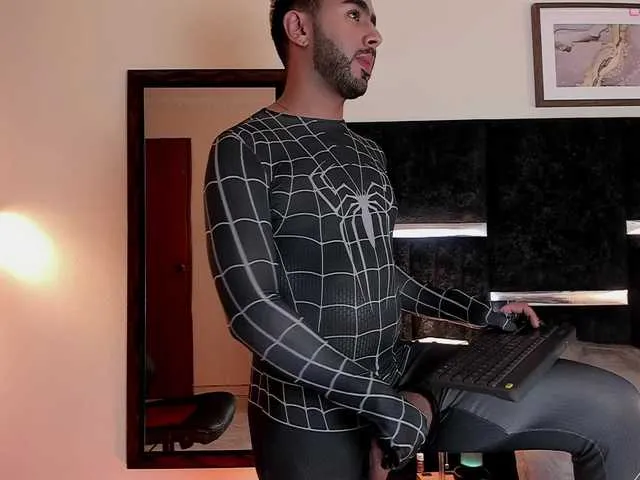 Live sex webcam photo for itsmeeros #292051717