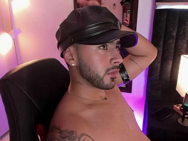 Live sex webcam photo for itsmeeros #292238348