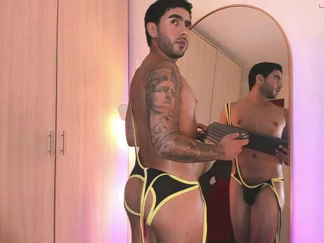 Live sex webcam photo for itsmeeros #292750459