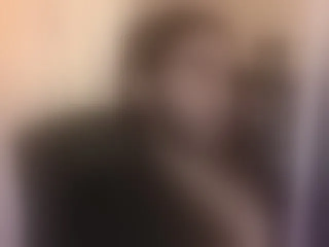 Live sex webcam photo for itsmeeros #293749658