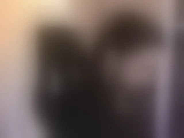 Live sex webcam photo for itsmeeros #293937483