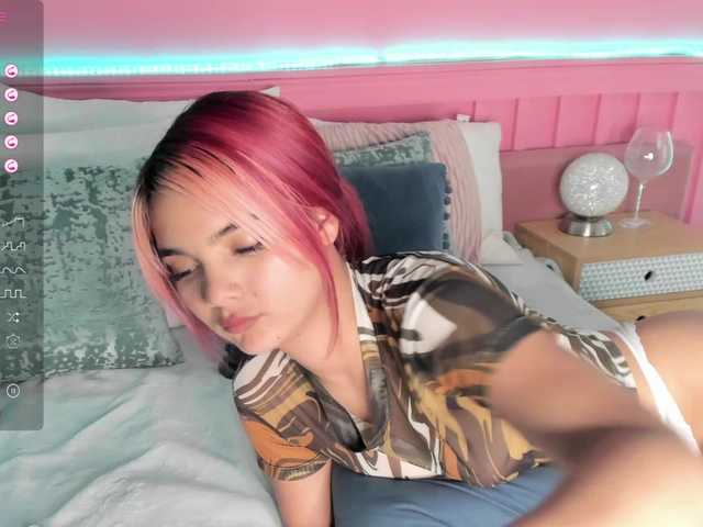 Live sex webcam photo for ivannahazel #277518240