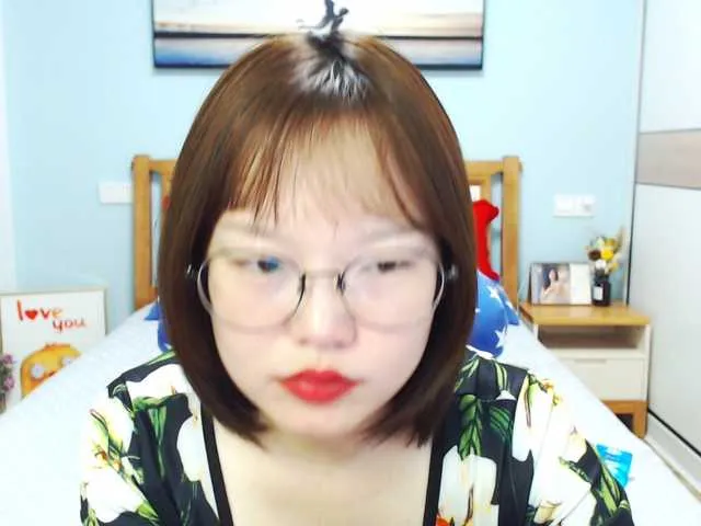 Live sex webcam photo for ivy520 #272463530