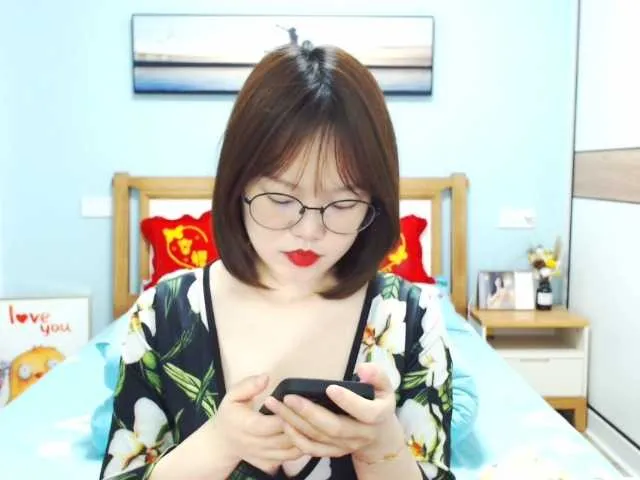Live sex webcam photo for ivy520 #272764144