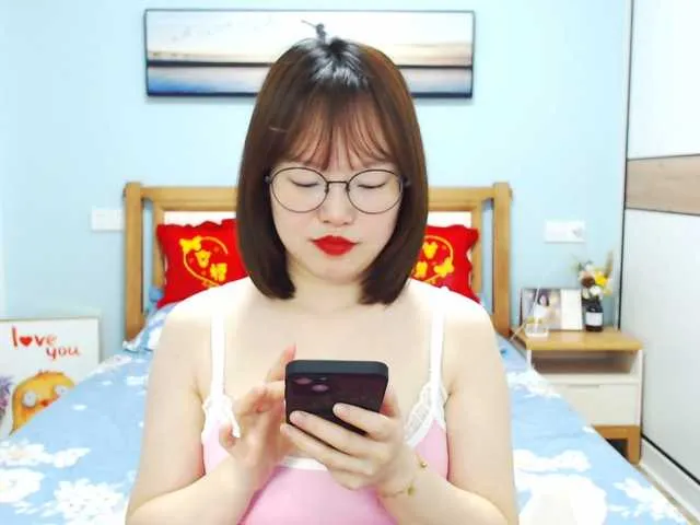 Live sex webcam photo for ivy520 #272886885