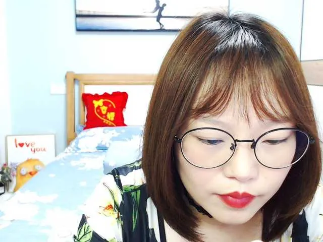 Live sex webcam photo for ivy520 #272988486