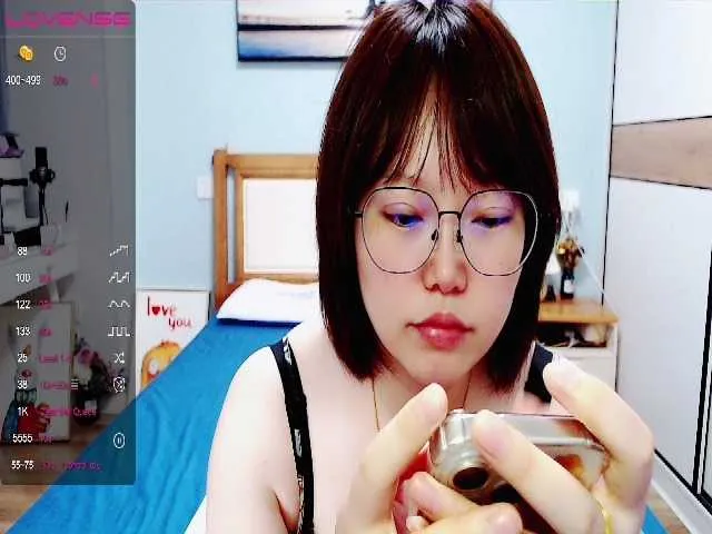 Live sex webcam photo for ivy520 #288000986