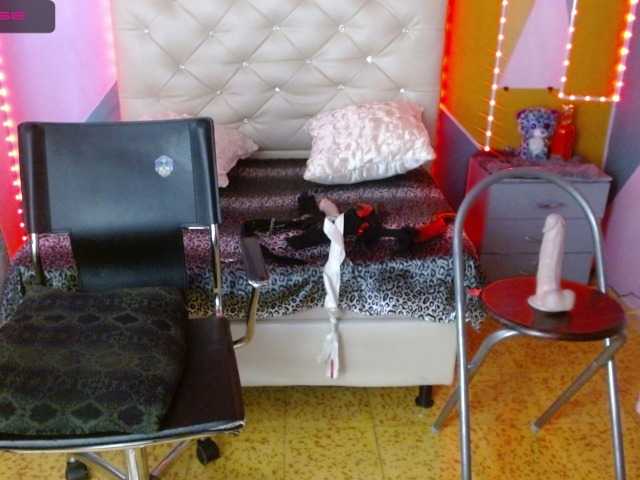 Live sex webcam photo for ivybondy #273330679