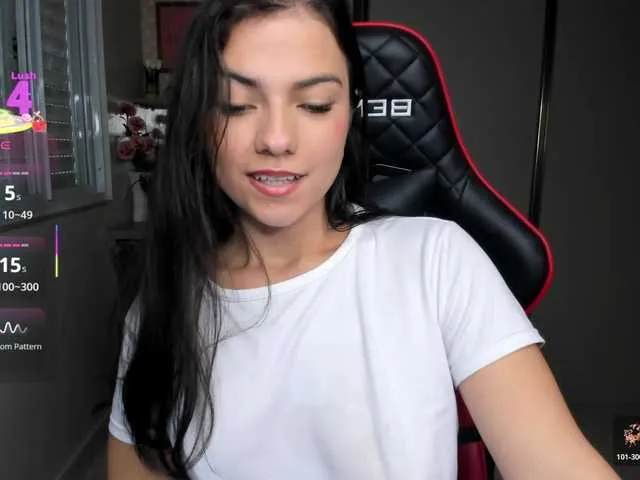 Live sex webcam photo for ivyy-scott #292340788